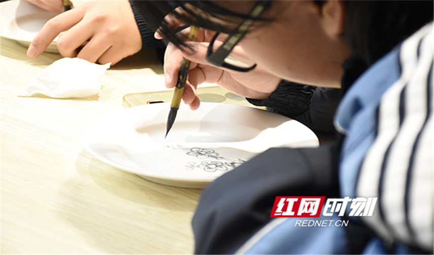 图片2.png 图片2.png